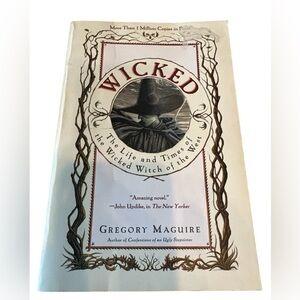 Wicked:The life and Times of the Wicked Witch Paperback Book 1995 G. Maguire